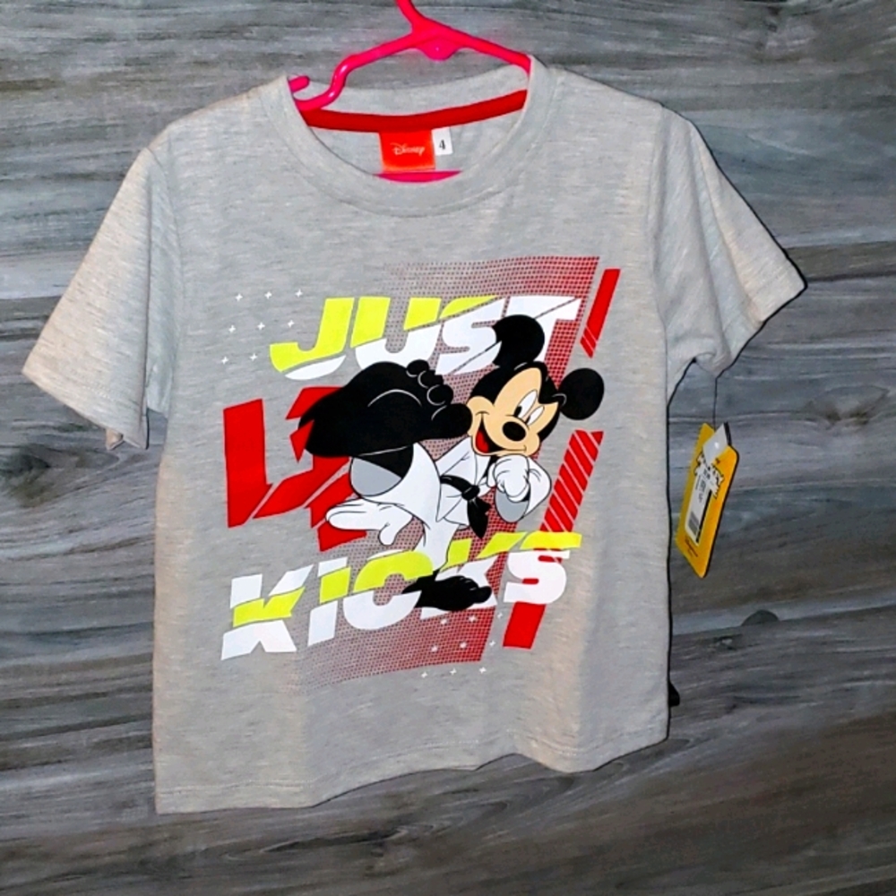 Disney Mickey Mouse tshirt